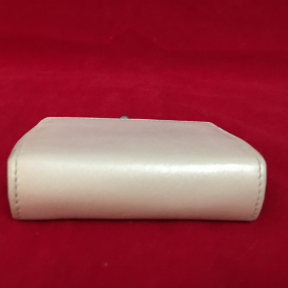 SOLD! COACH Madison Ivory Leather Mini Coin Purse - Picture 4 of 8